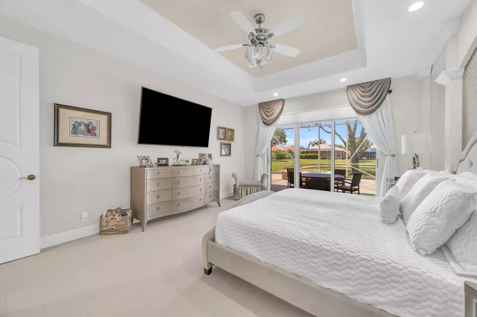 Bedroom - 9085 Padova Dr, Boynton Beach, FL 33472 photo 1 of 8