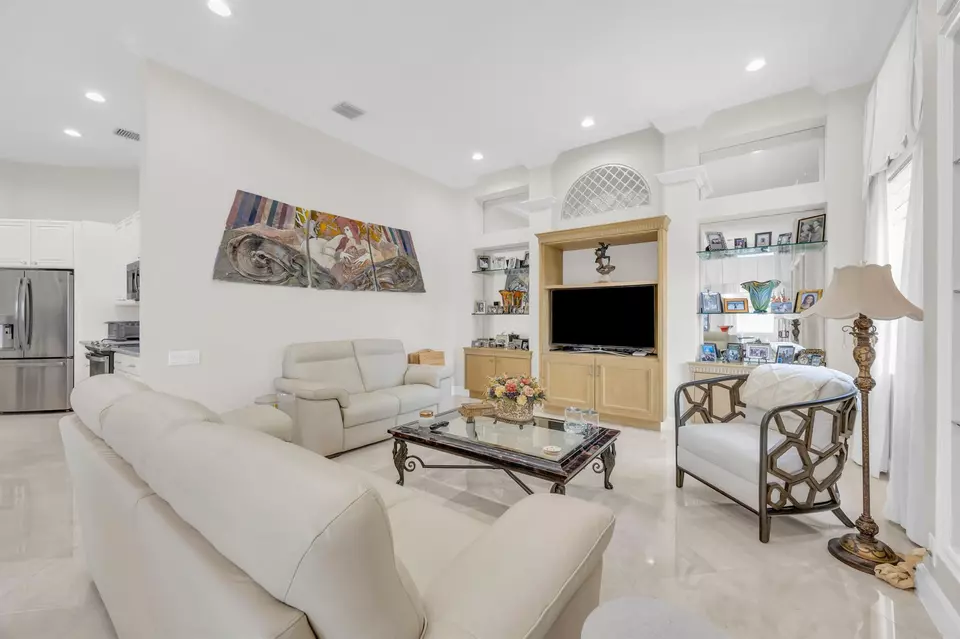 Living - 9085 Padova Dr, Boynton Beach, FL 33472 photo 4 of 6
