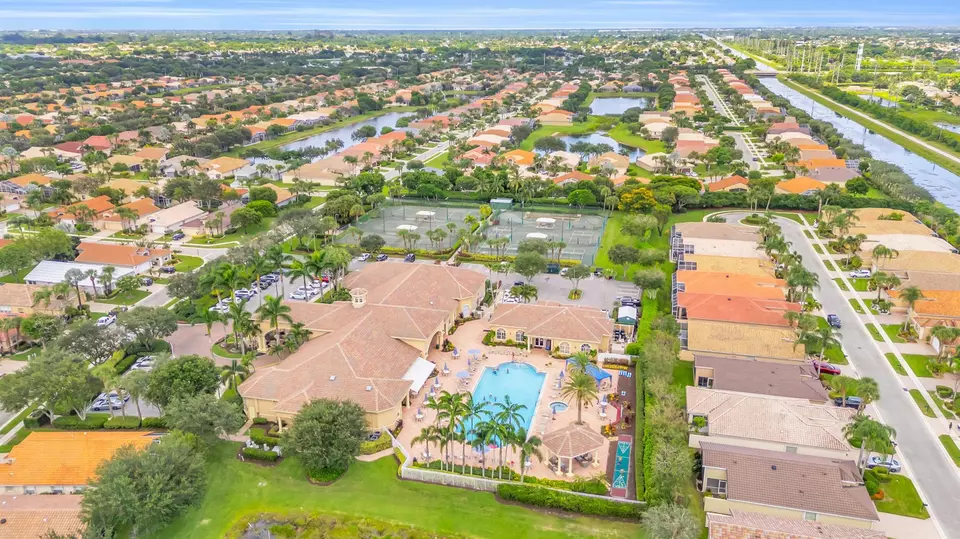 View/Area - 9085 Padova Dr, Boynton Beach, FL 33472 photo 11 of 13