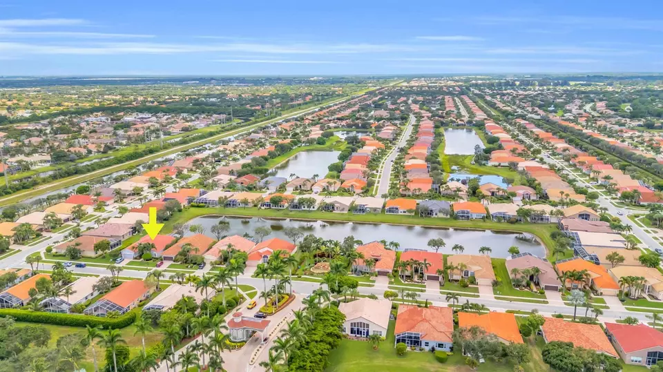 View/Area - 9085 Padova Dr, Boynton Beach, FL 33472 photo 7 of 13