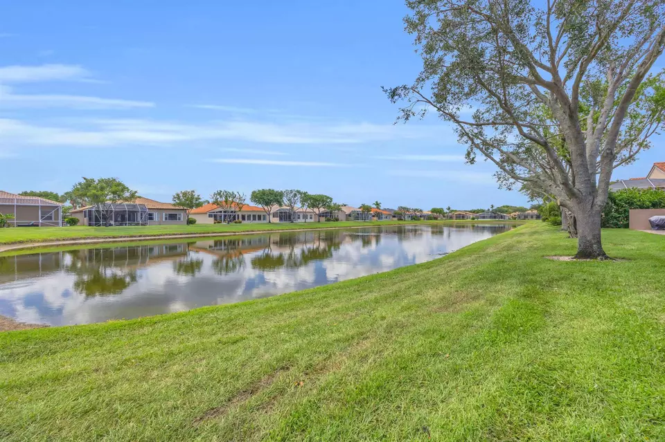 View/Area - 9085 Padova Dr, Boynton Beach, FL 33472 photo 1 of 13