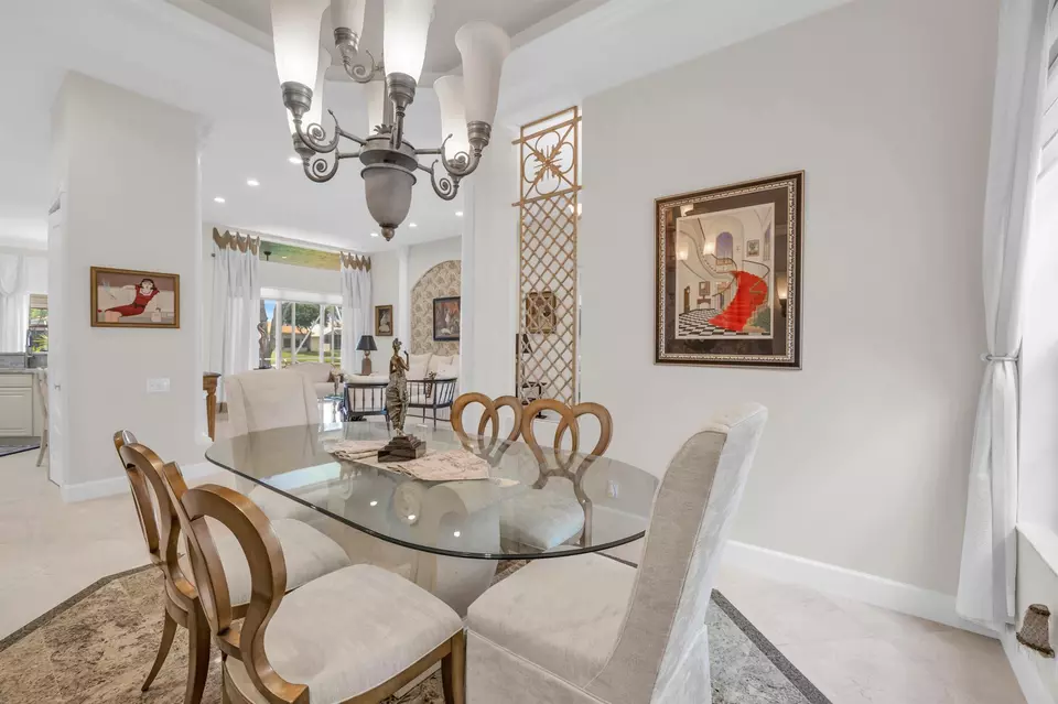 Dining - 9085 Padova Dr, Boynton Beach, FL 33472 photo 3 of 4