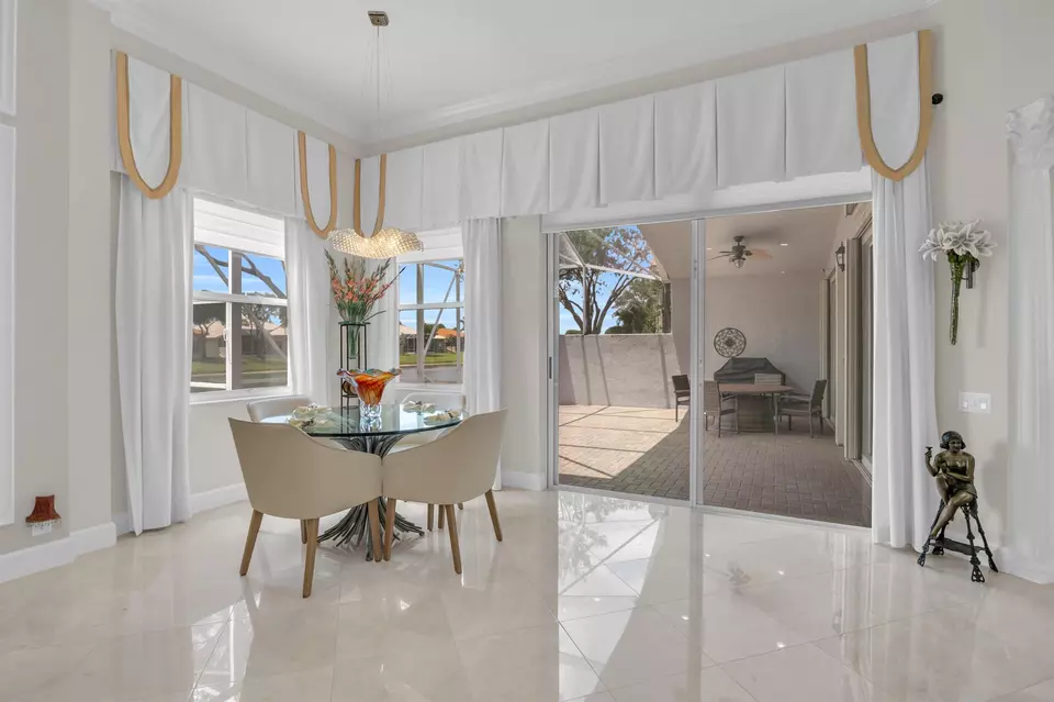 Dining - 9085 Padova Dr, Boynton Beach, FL 33472 photo 4 of 4