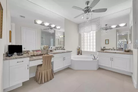 Bath - 9085 Padova Dr, Boynton Beach, FL 33472 photo 1 of 4