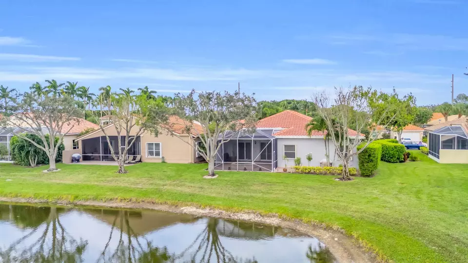 View/Area - 9085 Padova Dr, Boynton Beach, FL 33472 photo 4 of 13