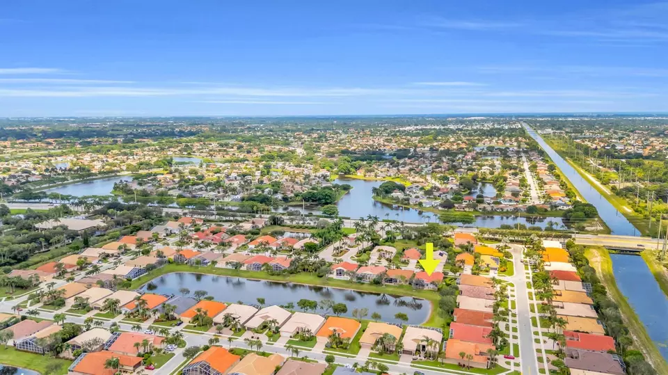 View/Area - 9085 Padova Dr, Boynton Beach, FL 33472 photo 9 of 13