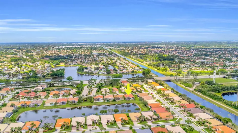 View/Area - 9085 Padova Dr, Boynton Beach, FL 33472 photo 8 of 13