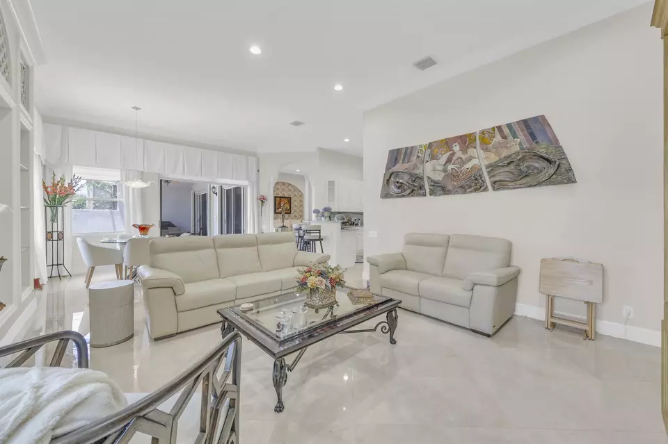 Living - 9085 Padova Dr, Boynton Beach, FL 33472 photo 5 of 6