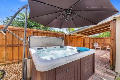1221 Crestwood Blvd, Lake Worth Beach, FL 33460