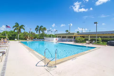 16 Vista Gardens Trl #105, Vero Beach, FL 32962