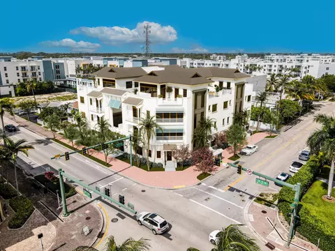 102 SE 5th Ave #6, Delray Beach, FL 33483