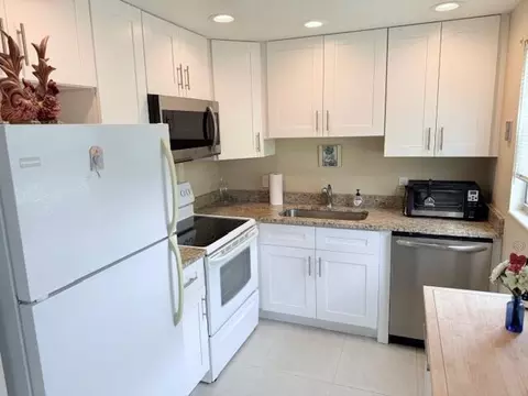 201 Ventnor M #201, Deerfield Beach, FL 33442