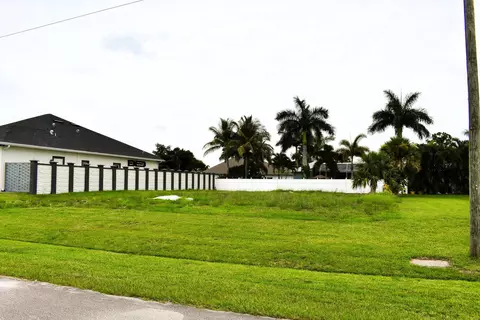 2565 SW Salzedo Ave, Port St Lucie, FL 34987