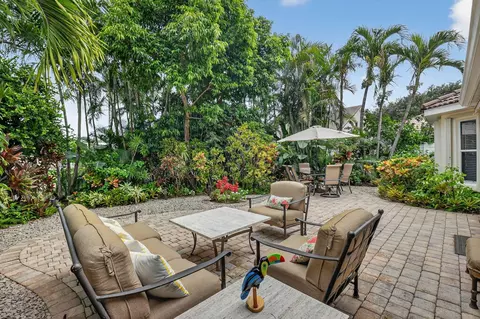 523 Canoe Pt, Delray Beach, FL 33444