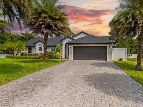 16857 90th St N, Loxahatchee, FL 33470