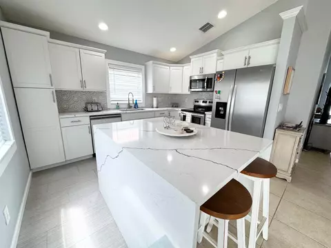 1664 Carriage Brooke Dr, Wellington, FL 33414
