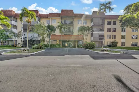 4166 Inverrary Dr #304, Lauderhill, FL 33319