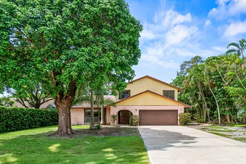 77 NW 5th Ave, Boca Raton, FL 33432