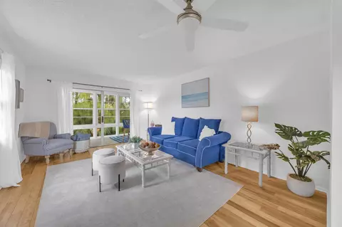 48 Woodland Dr #207, Vero Beach, FL 32962