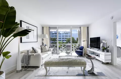 2760 S Ocean Blvd #213, Palm Beach, FL 33480