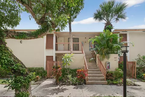 3939 NE 5th #C203, Boca Raton, FL 33431
