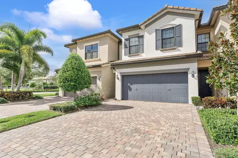 8315 Catria Ln, Lake Worth, FL 33467