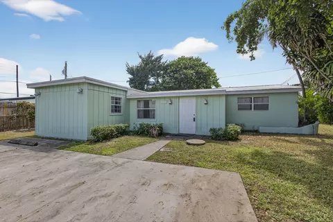 5028 Cheryl Ln, West Palm Beach, FL 33415