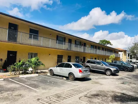 1740 2nd Ave #202, Lake Worth Beach, FL 33460