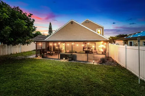 45 Paxford Ln, Boynton Beach, FL 33426