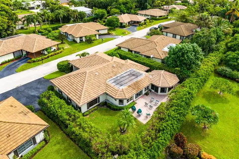 530 Forestview, Atlantis, FL 33462