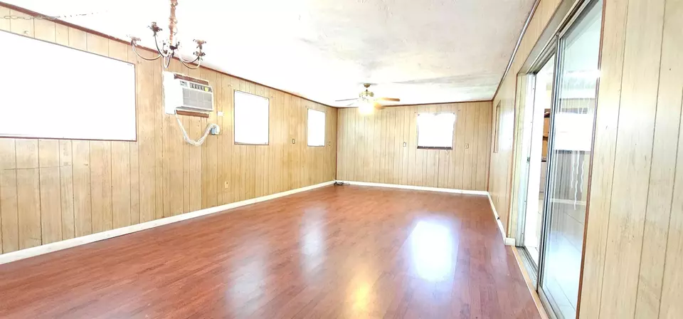 Living - 632 SW 13th St, Belle Glade, FL 33430 photo 3 of 4