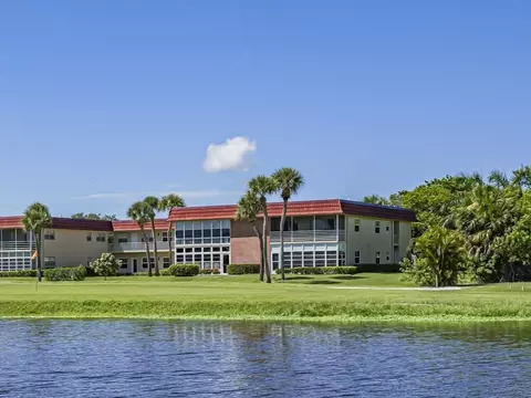 111 Spring Lake Ct #106, Vero Beach, FL 32962