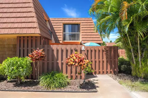 825 Center St #14A, Jupiter, FL 33458