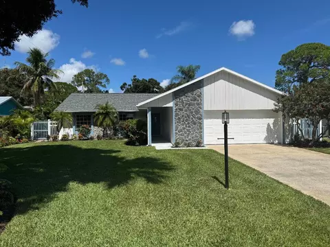2900 21st Ln, Vero Beach, FL 32960