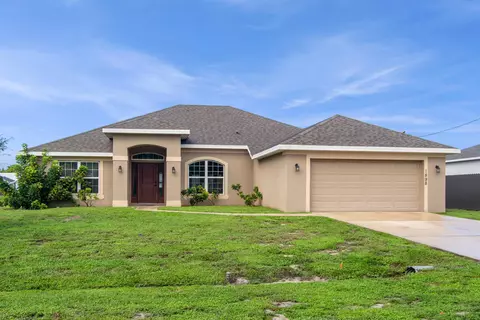 1898 SW Monterrey Ln, Port Saint Lucie, FL 34953