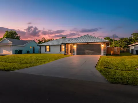 431 SE Volkerts, Port Saint Lucie, FL 34983