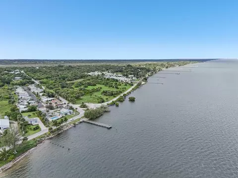 4756 NE Blue Heron Ln, Jensen Beach, FL 34957