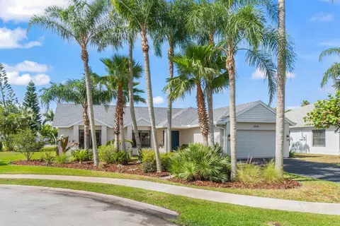 10124 182nd Ct S, Boca Raton, FL 33498