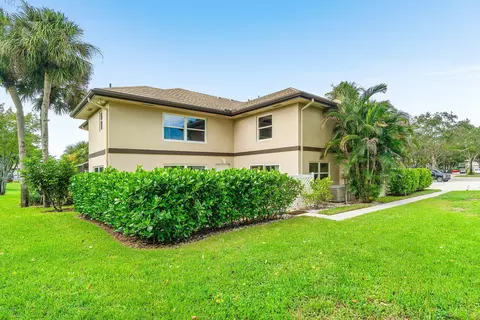 43 Essex #C, Royal Palm Beach, FL 33411