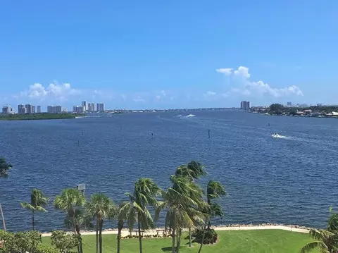 115 Lakeshore Dr #746, North Palm Beach, FL 33408