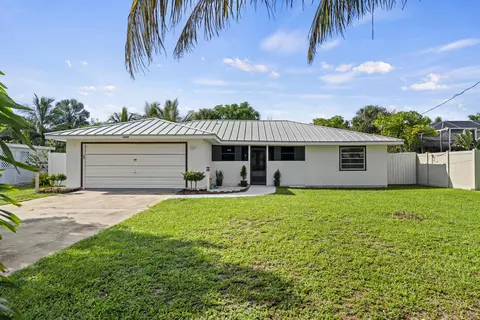 1915 Eucalyptus Ave, Fort Pierce, FL 34949