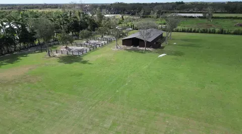 16098 Deer Path Ln, Wellington, FL 33470