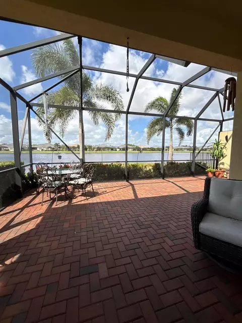 12833 SW Lake Fern Cir, Port Saint Lucie, FL 34987