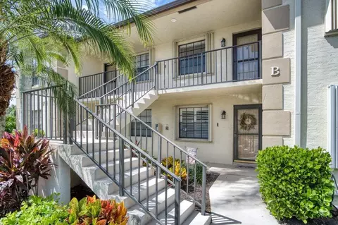 1402 Pinecrest #B, Jupiter, FL 33458