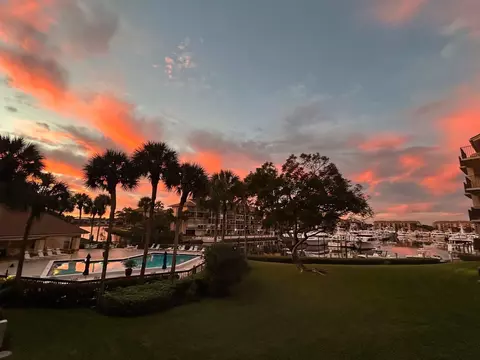 1201 Seafarer E #205, Jupiter, FL 33477