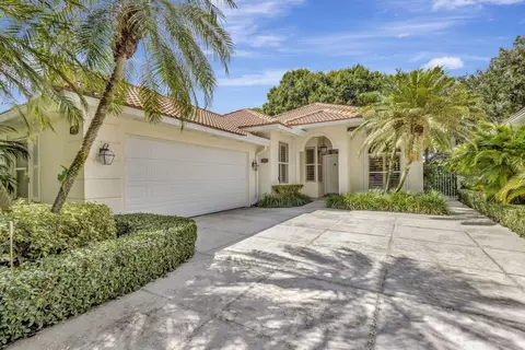 229 E Tall Oaks Cir, Palm Beach Gardens, FL 33410