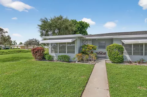 300 High Point Blvd #A, Delray Beach, FL 33445