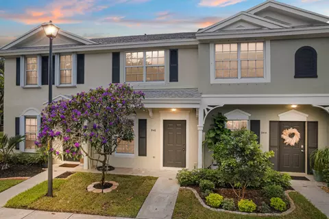 946 Kokomo Ky, Delray Beach, FL 33483