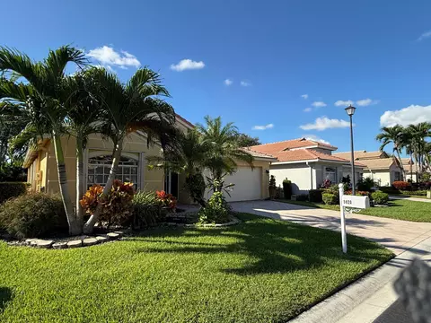 5820 Royal Club Dr, Boynton Beach, FL 33437