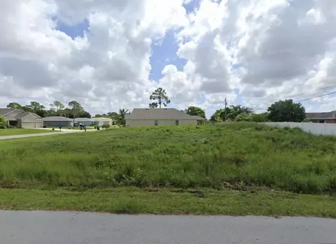 4001 SW Haycroft St, Port St Lucie, FL 34953